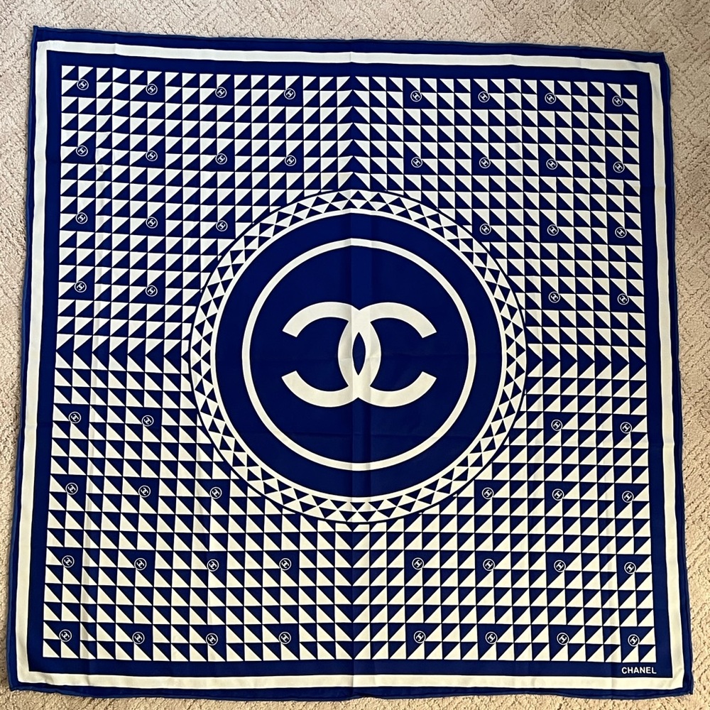 CHANEL Navy and White Patterned Scarf